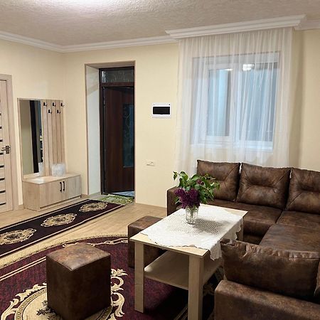 Bed and Breakfast Inexpensive House Ванадзор Екстер'єр фото